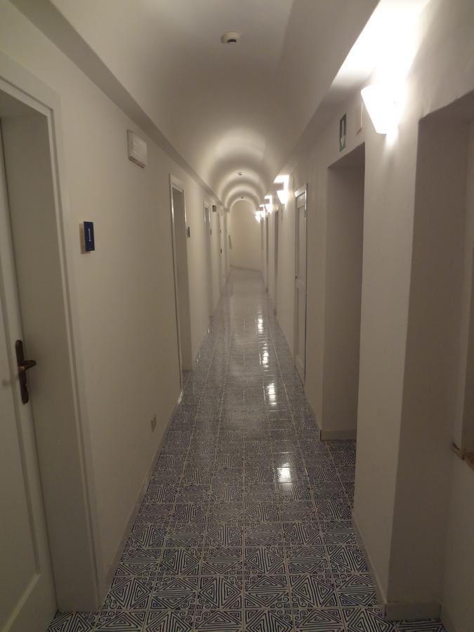 Albergo Il Monastero Искья Экстерьер фото